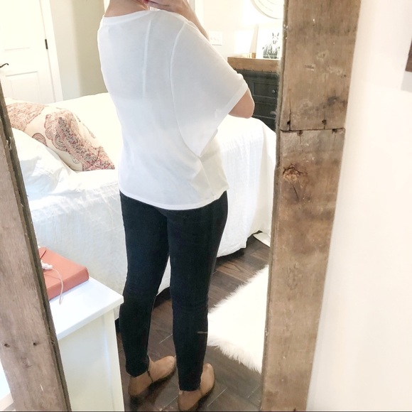 Monk small white top - Picture 3 of 4